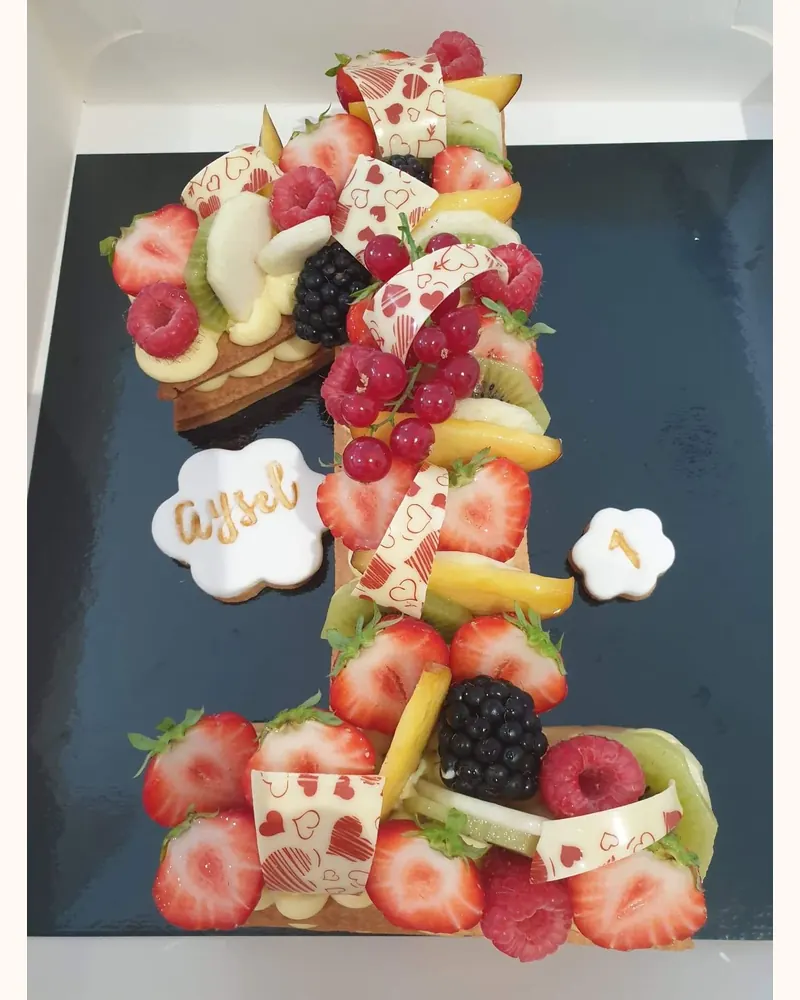 Cijfertaart 1 met vers fruit